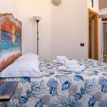 La Casa Di Dario Hotel La Maddalena  Bagian luar foto