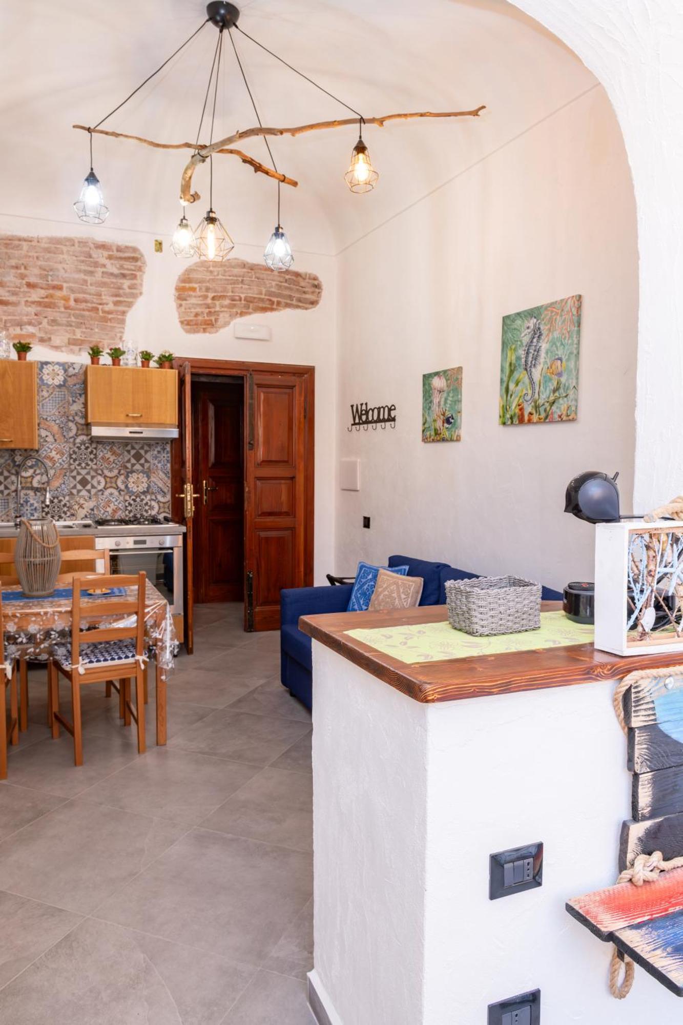 La Casa Di Dario Hotel La Maddalena  Bagian luar foto