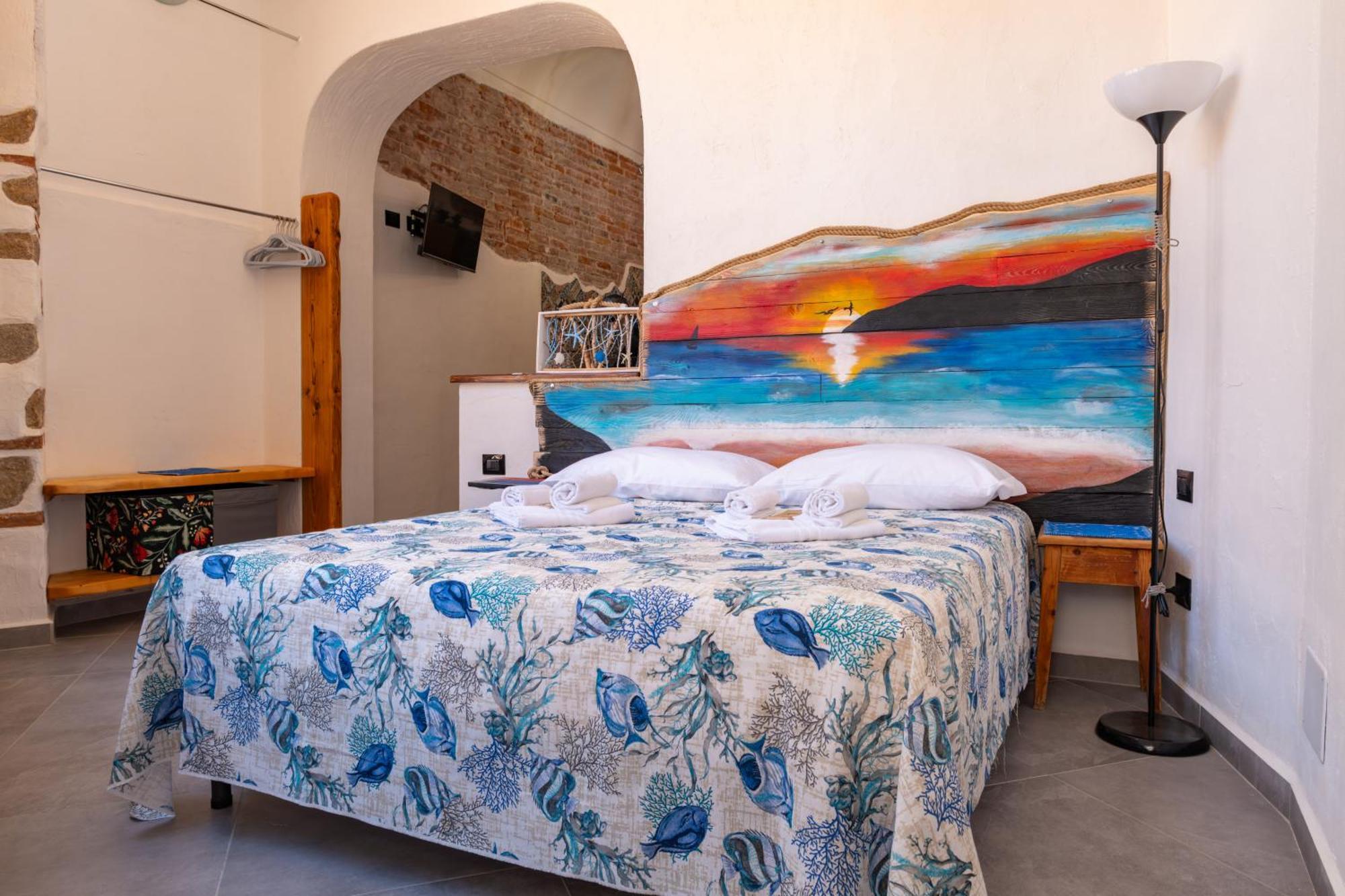 La Casa Di Dario Hotel La Maddalena  Bagian luar foto