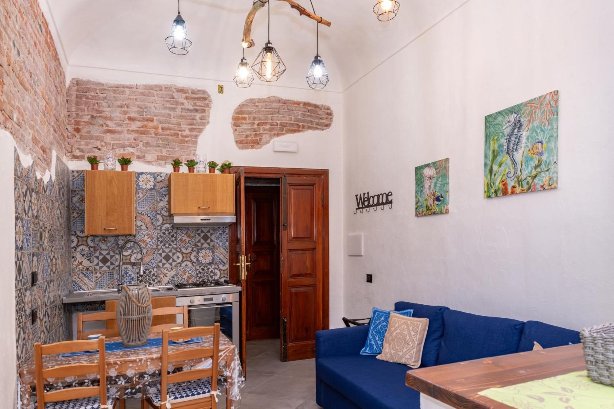 La Casa Di Dario Hotel La Maddalena  Bagian luar foto